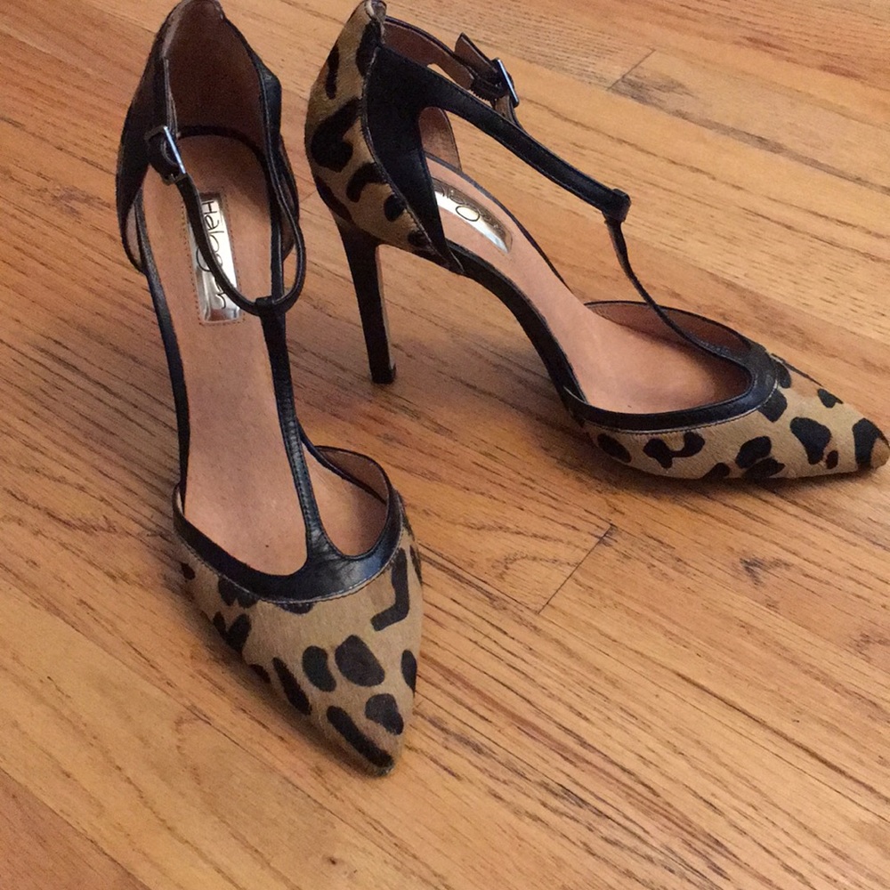 New Halogen Leopard t strap Pumps